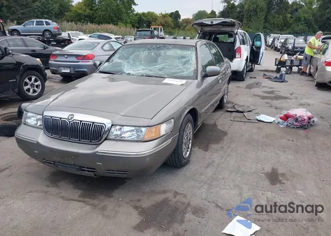 2001 Mercury Grand Marquis Gs z USA, uszkodzony, nr VIN 2MEFM74W01X610388